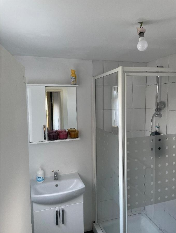 Alloggio in famiglia Modern And Spacious Double Bedroom